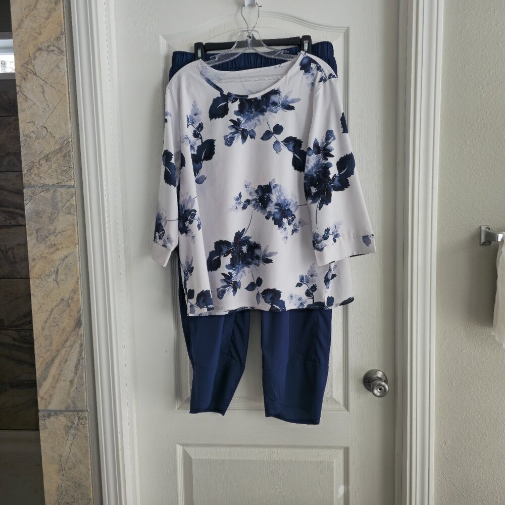 2pc Floral Top and Bottoms